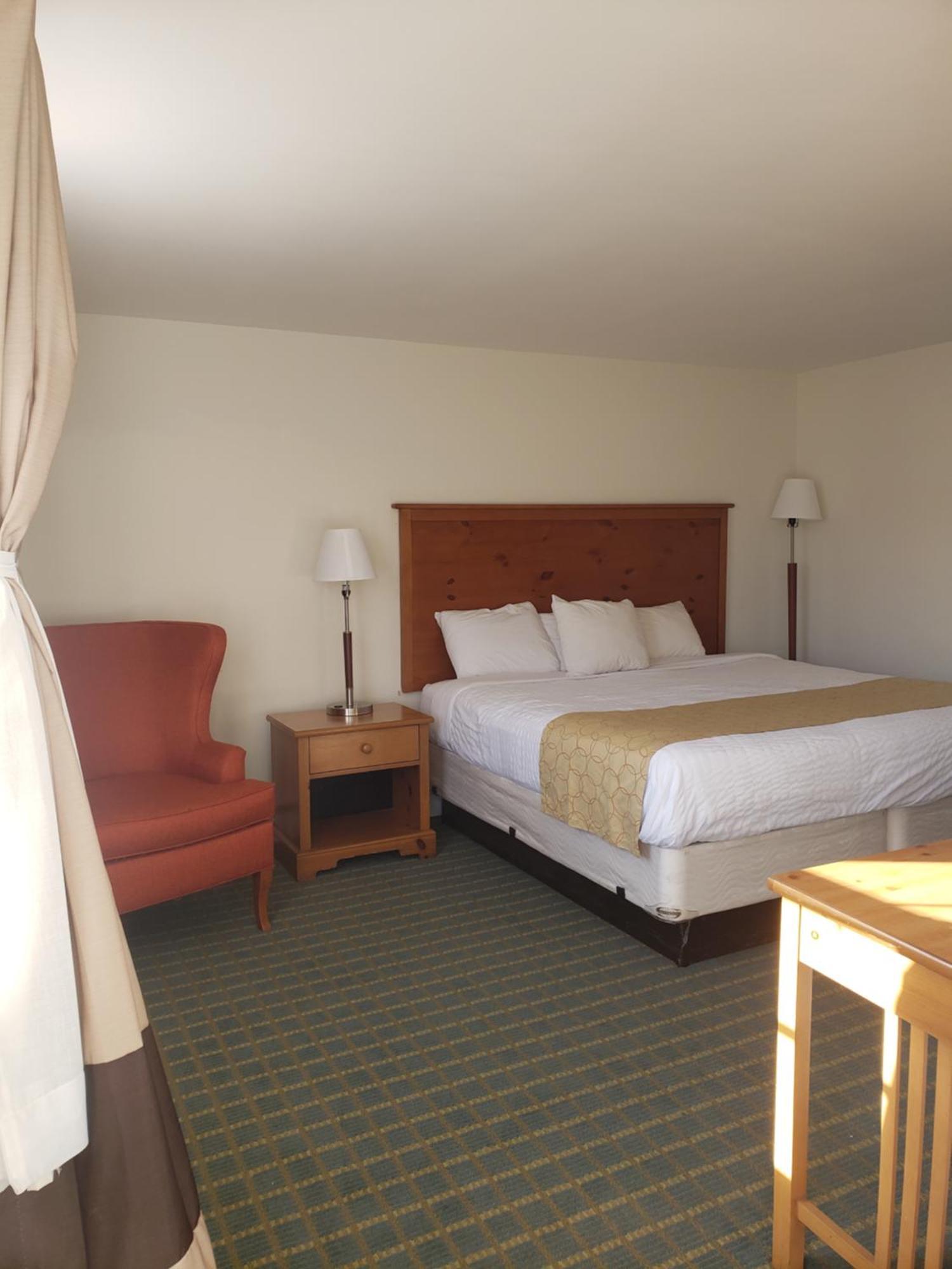 סיקונק Town & Country Inn מראה חיצוני תמונה
